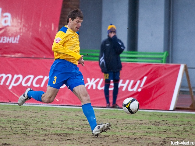 Эдуард Сахневич вышел на поле в стартовом составе